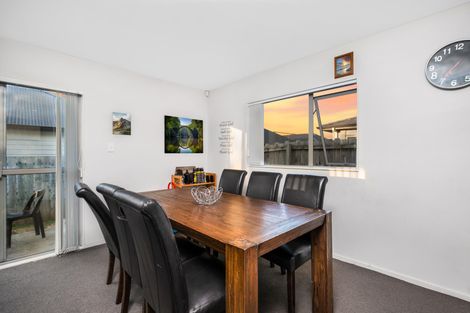 Photo of property in 98 Popokatea Drive, Takanini, 2112
