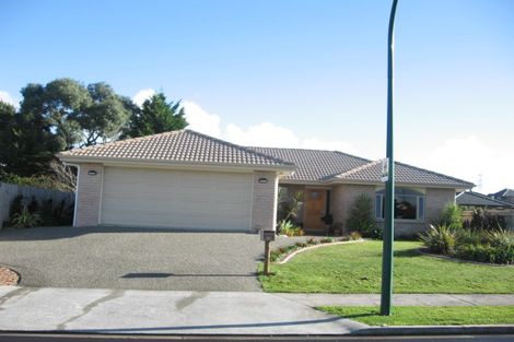 Photo of property in 20 Cairnsvale Rise, Manurewa, Auckland, 2105