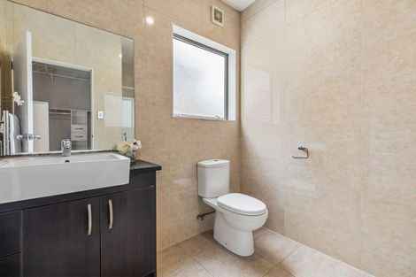 Photo of property in 11 Cityview Place, Massey, Auckland, 0614