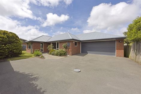 Photo of property in 6a Bentley Street, Russley, Christchurch, 8042