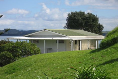 Photo of property in 28 Du Fresne Place, Russell, 0202