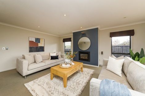 Photo of property in 5 Boronia Court, Milson, Palmerston North, 4414