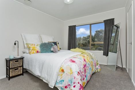 Photo of property in 1/24 Reynolds Place, Torbay, Auckland, 0630