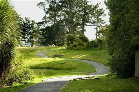 Photo of property in 19 Benita Place, Sunnyvale, Auckland, 0612