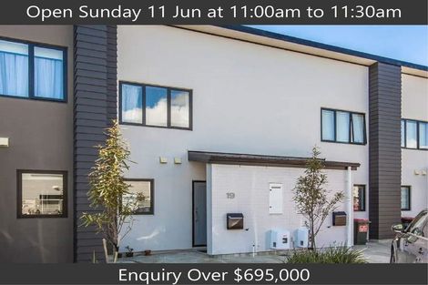 Photo of property in 19/9 Surrey Street, Tawa, Wellington, 5028