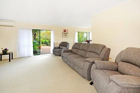 Photo of property in 1/20 Glen Vista Place, Bayview, Auckland, 0629