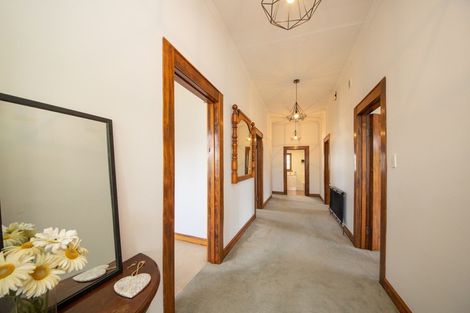 Photo of property in 15 Wellington Street, Feilding, 4702