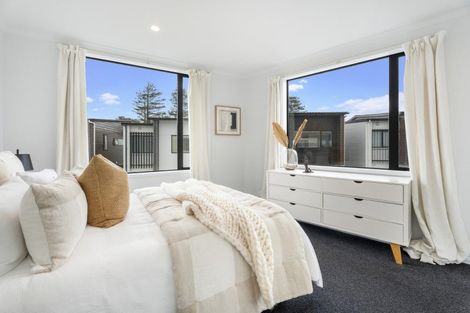 Photo of property in 24 Frank Gill Road, Hobsonville, Auckland, 0616