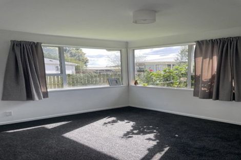 Photo of property in 27 Yearsley Place, Manurewa, Auckland, 2102