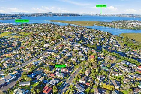 Photo of property in 12 Pahi Place, West Harbour, Auckland, 0618
