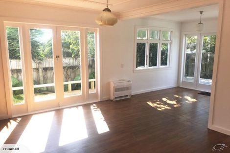 Photo of property in 19a Ropiha Street, Fitzroy, New Plymouth, 4312