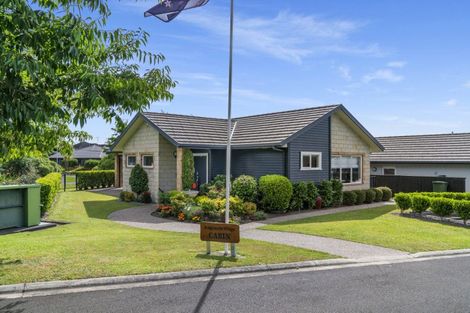 Photo of property in 37 Bridgewater Way, Pyes Pa, Tauranga, 3112