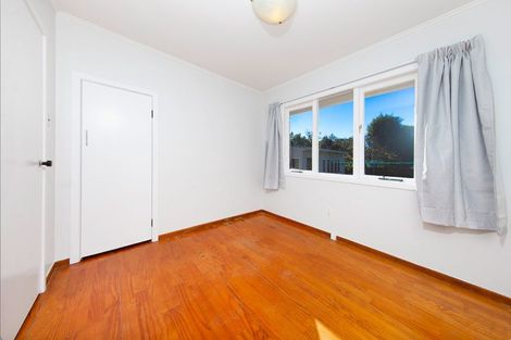 Photo of property in 3 Roby Street, Te Atatu Peninsula, Auckland, 0610
