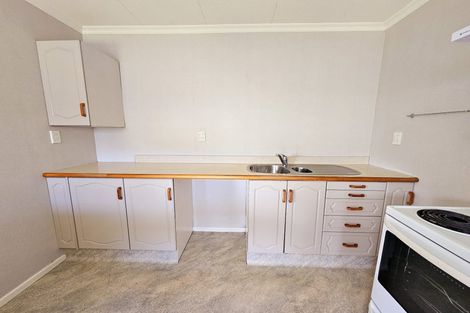 Photo of property in 8a Busby Place, Awapuni, Palmerston North, 4412