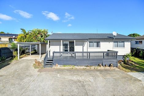 Photo of property in 1/11 Bundena Place, Clendon Park, Auckland, 2103