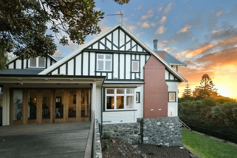Photo of property in 103 Hackthorne Road, Cashmere, Christchurch, 8022