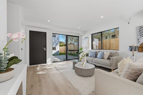 Photo of property in 3 Gill Avenue, Te Atatu Peninsula, Auckland, 0610