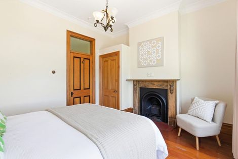 Photo of property in 80 Rolleston Street, Mount Cook, Wellington, 6021