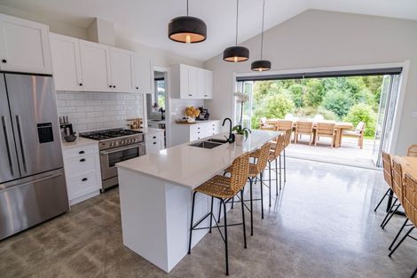 Photo of property in 16 Taruna Place, Havelock North, 4130