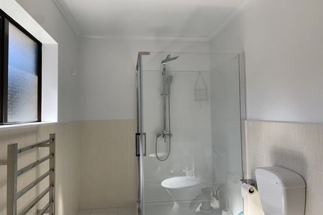 Photo of property in 6 Fleetwood Drive, Henderson, Auckland, 0612