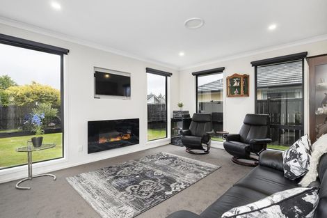Photo of property in 5 Smiley Place, Mosgiel, 9024