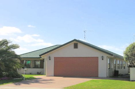 Photo of property in 31 Sandhurst Drive, Papamoa Beach, Papamoa, 3118
