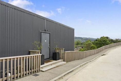 Photo of property in 14 Ara Patukawenga, Tawa, Wellington, 5028