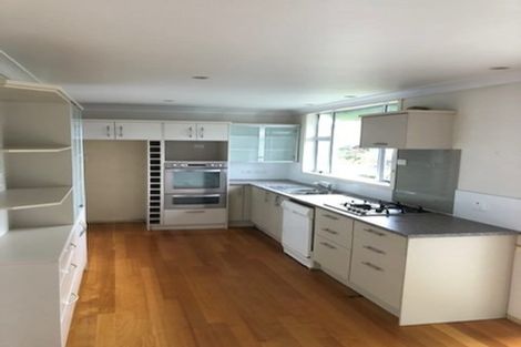 Photo of property in 31 Awaroa Road, Sunnyvale, Auckland, 0612