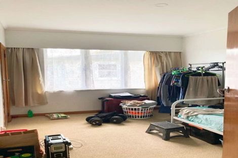 Photo of property in 66 Roberts Road, Te Atatu South, Auckland, 0610