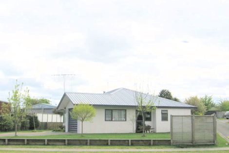 Photo of property in 2 Balmoral Drive, Hilltop, Taupo, 3330