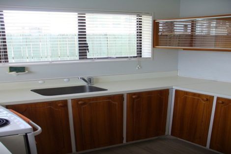 Photo of property in 3/2 Moana Avenue, Belmont, Auckland, 0622