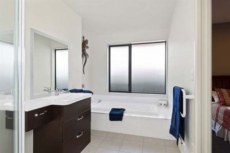 Photo of property in 22 Sovereign Gardens, Halswell, Christchurch, 8025