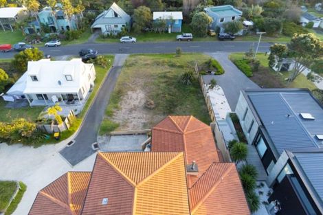 Photo of property in 124a Ocean Beach Road, Tairua, 3508