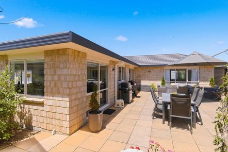 Photo of property in 10 Barrett Drive, Waikanae Beach, Waikanae, 5036