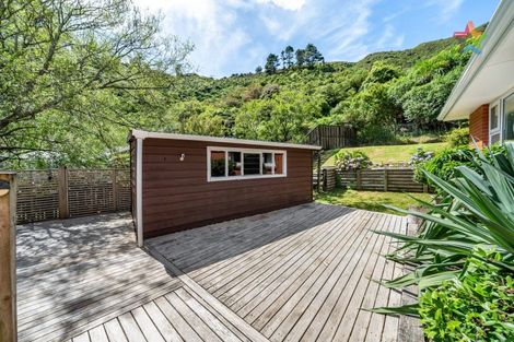 Photo of property in 23 Holmes Grove, Naenae, Lower Hutt, 5011