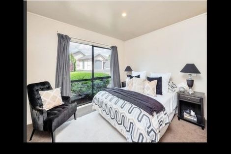 Photo of property in 30 Zefiro Drive, Massey, Auckland, 0614