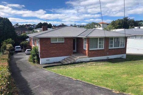 Photo of property in 1/19 Bond Crescent, Forrest Hill, Auckland, 0620