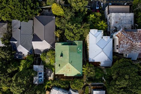 Photo of property in 64 Kelburn Parade, Kelburn, Wellington, 6012