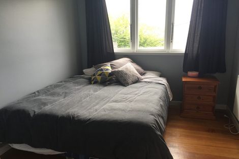 Photo of property in 35 Woodside Road, Massey, Auckland, 0614