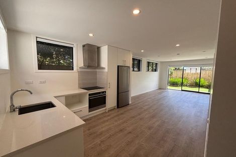 Photo of property in 12/12 Tawa Road, Te Atatu Peninsula, Auckland, 0610