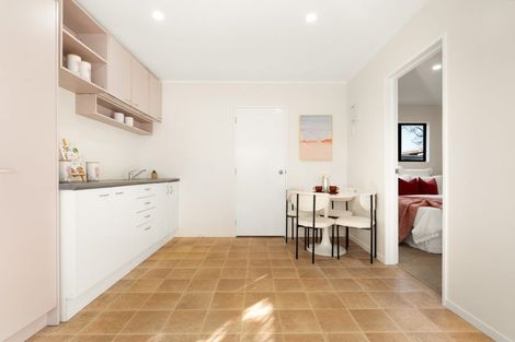 Photo of property in 11a Lomas Place, Manurewa, Auckland, 2102