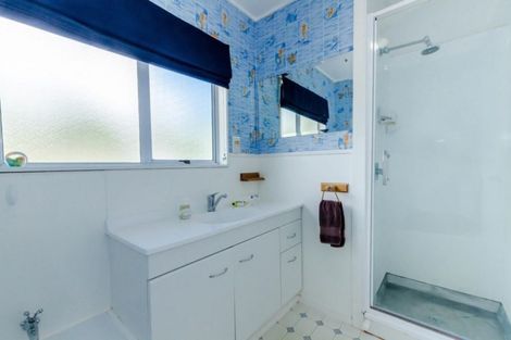 Photo of property in 96 Queens Road, Waikanae Beach, Waikanae, 5036