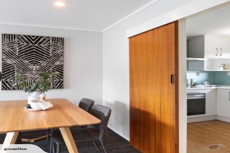 Photo of property in 2/15 Latham Avenue, Pakuranga, Auckland, 2010