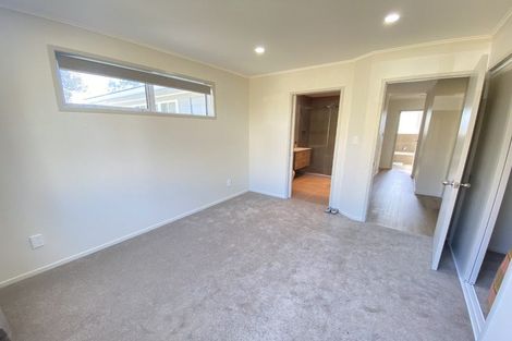 Photo of property in 28 Vandeleur Avenue, Birkdale, Auckland, 0626