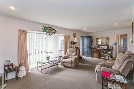 Photo of property in 12 Belle Maison Court, Levin, 5510