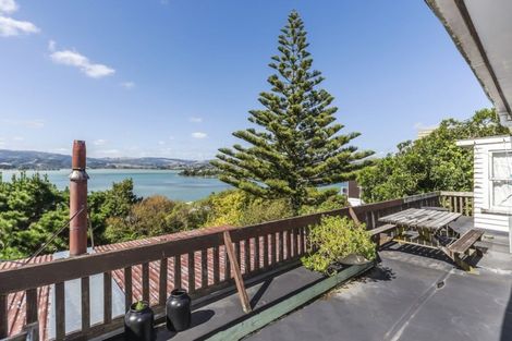 Photo of property in 30 Mana View Road, Paremata, Porirua, 5026