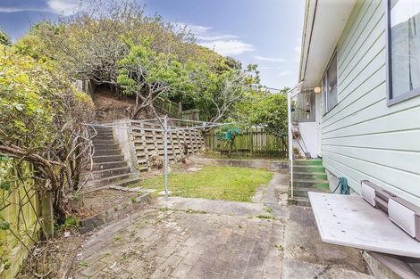 Photo of property in 11 Yarrow Place, Papakowhai, Porirua, 5024