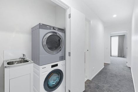 Photo of property in 8 Tuputupu Drive, Kumeu, 0810