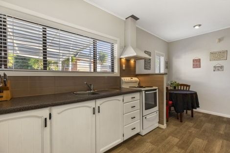 Photo of property in 55 Howe Street, Howick, Auckland, 2014