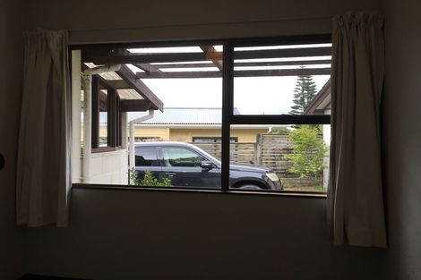 Photo of property in 19 Napier Grove, Waikanae Beach, Waikanae, 5036